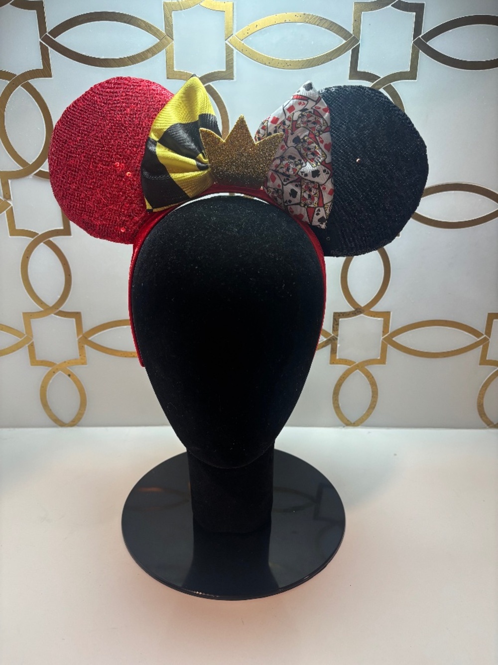 Disney Villains Alice in Wonderland Queen of Hearts Minnie Ears Sequin Headband